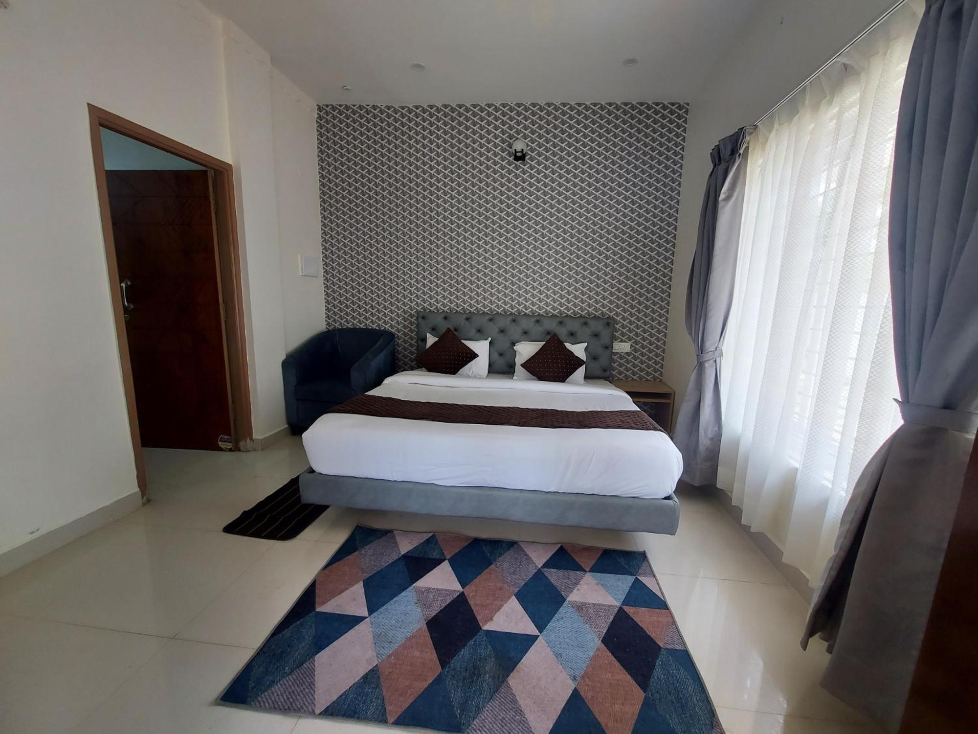 Sapphire Stayss Yelagiri Exteriör bild