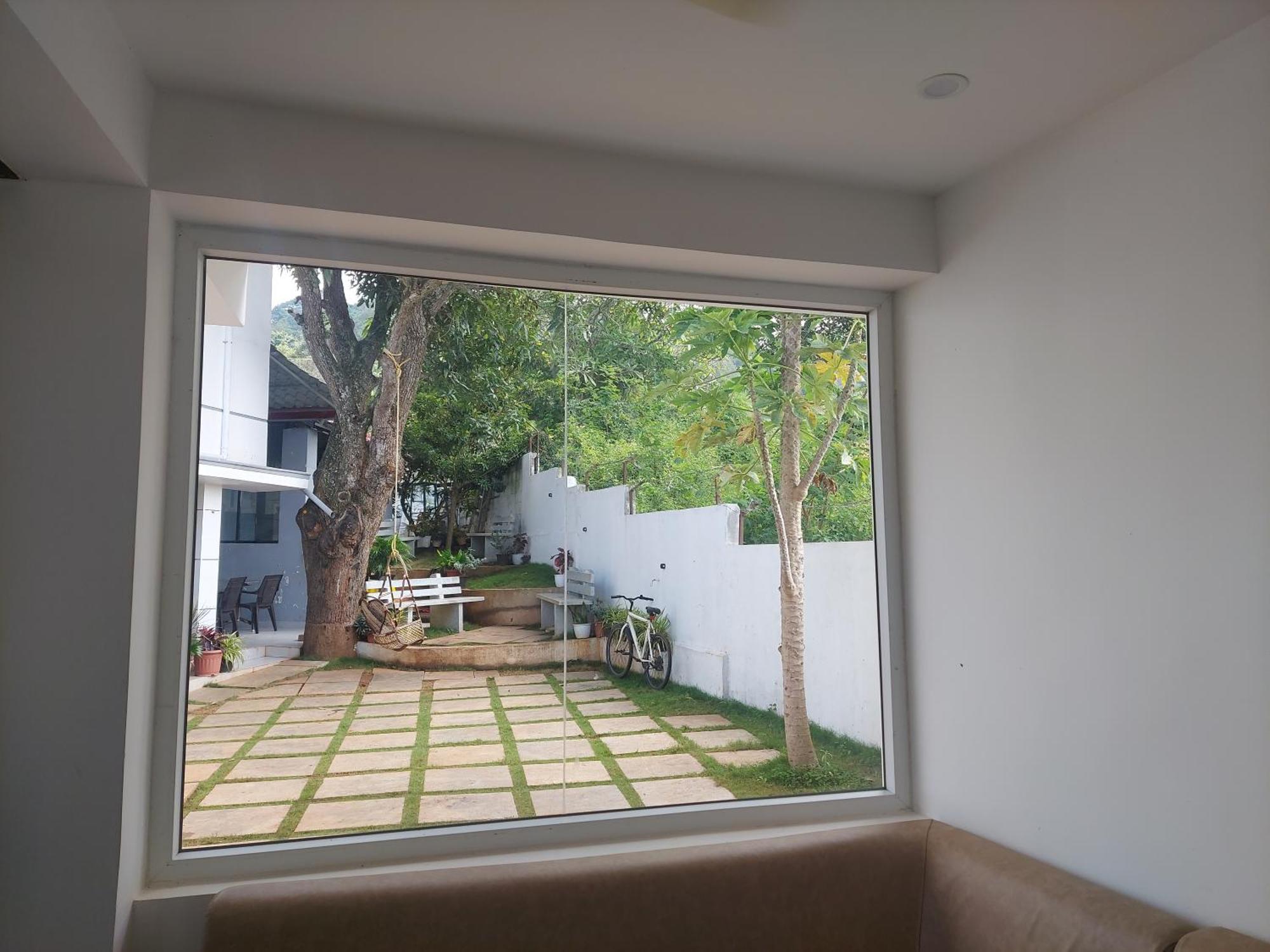 Sapphire Stayss Yelagiri Exteriör bild