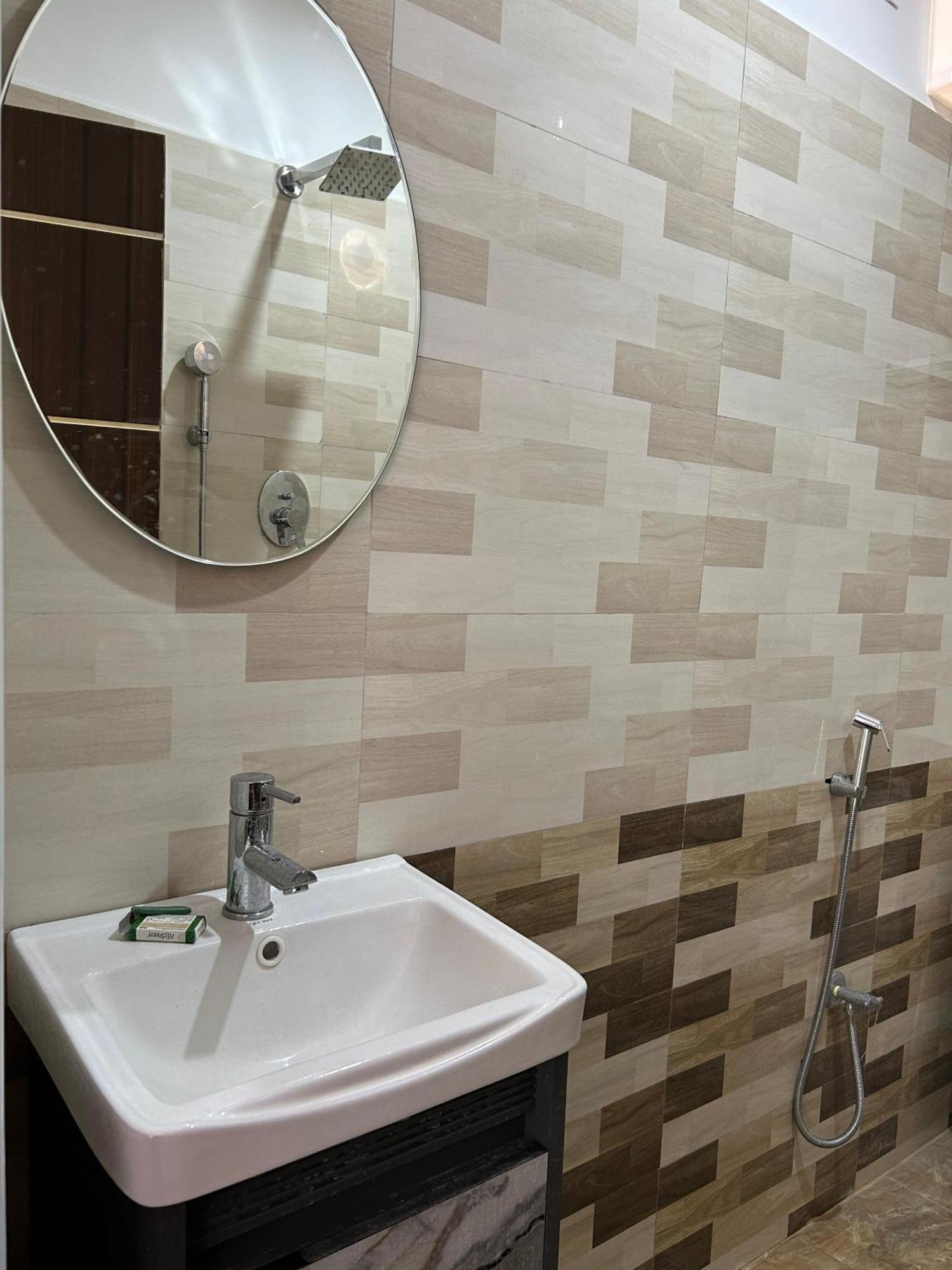 Sapphire Stayss Yelagiri Exteriör bild