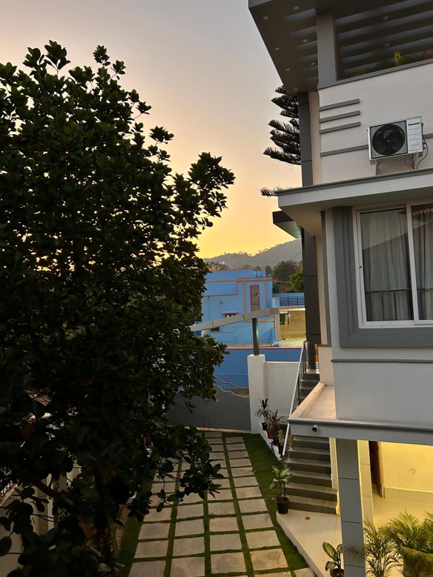 Sapphire Stayss Yelagiri Exteriör bild