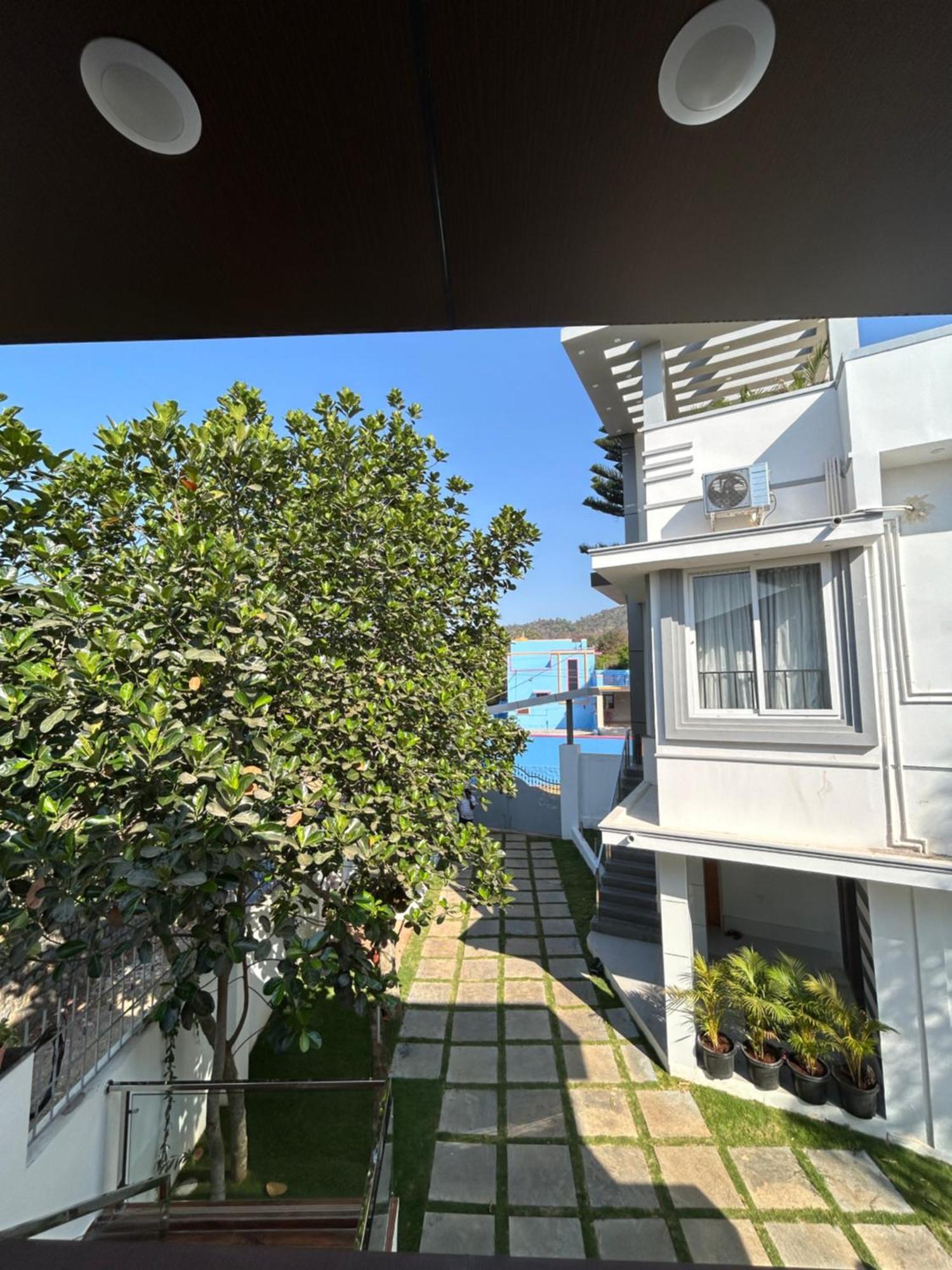 Sapphire Stayss Yelagiri Exteriör bild