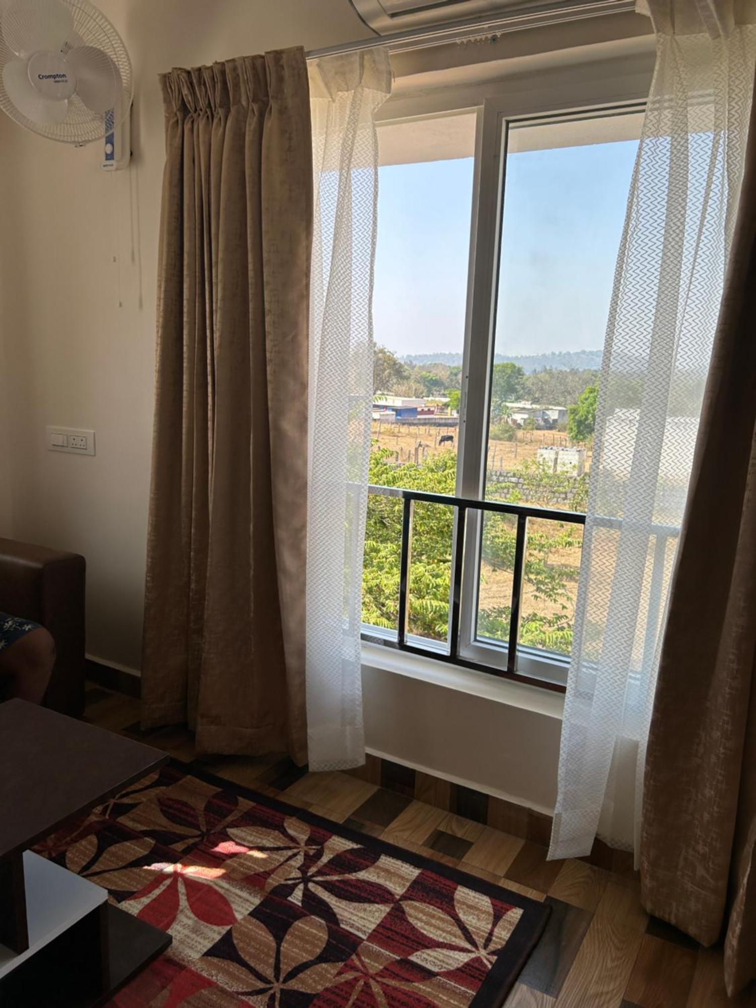 Sapphire Stayss Yelagiri Exteriör bild