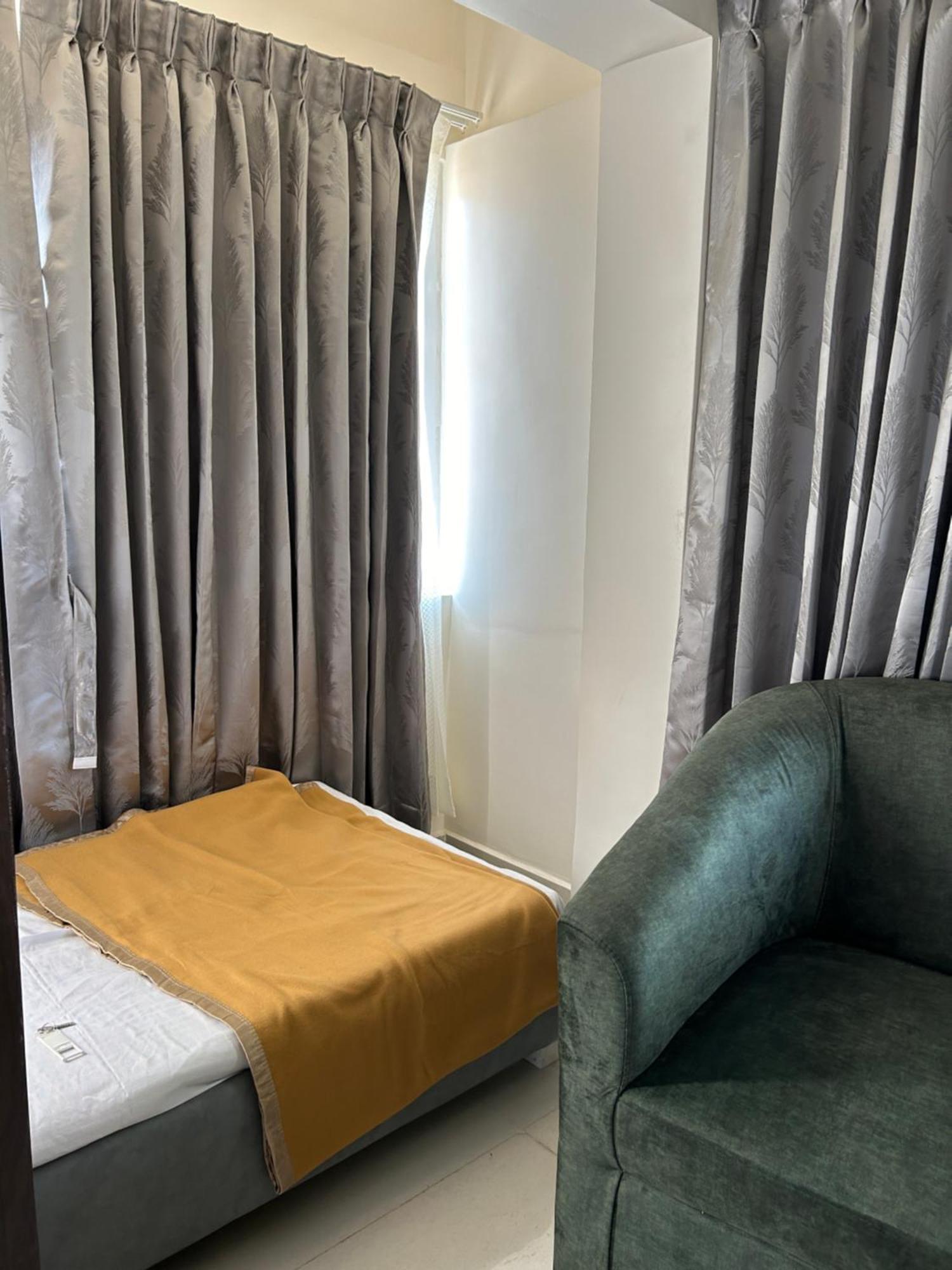 Sapphire Stayss Yelagiri Exteriör bild