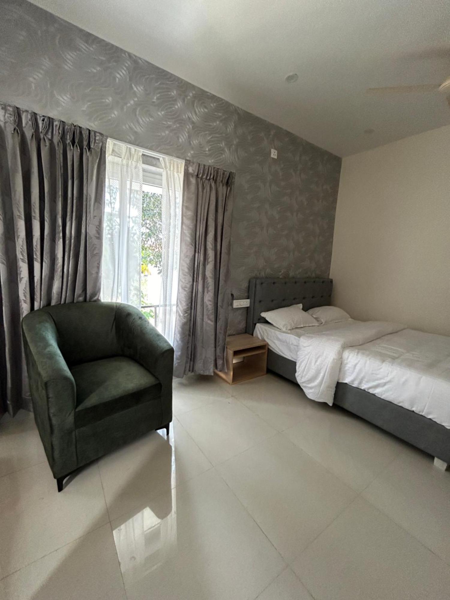 Sapphire Stayss Yelagiri Exteriör bild